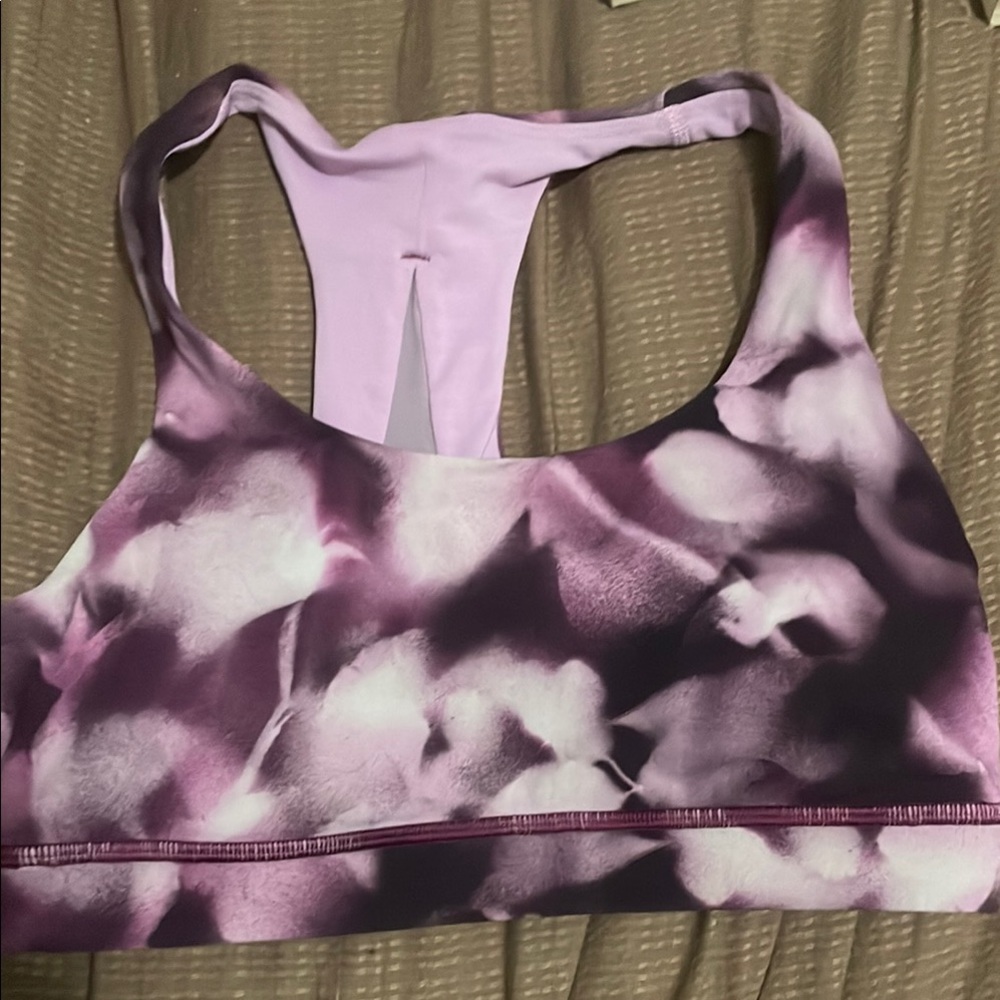 Lululemon sports bra